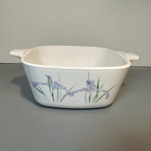 Vintage Corning Ware Shadow Iris 700ml P-43-B Small Casserole Dish with Iris Flowers