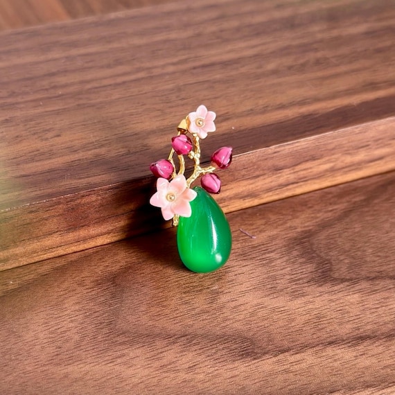 Floral Pink and Green Brooch Amazon.com: Generic AKA Sorority Paraphernalia Flower Brooch  main image 3