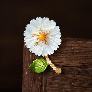 Unique Natural Mother of pearl flower brooch with amber/Unique handmade Mother of pearl brooch/Mother&#39;s day Birthday unique accessory gift
