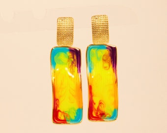 Boucles d'oreilles colorées esthétiques/boucle d'oreille pendante unique/bijoux minimalistes/boucles d'oreilles surdimensionnées/boucles d'oreilles à franges/pendentifs arc-en-ciel colorés