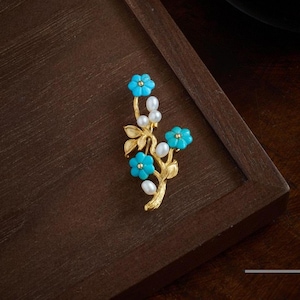 Einzigartige natürliche komprimierte Türkis Brosche / handgemachte Brosche Geschenk für Mutter / blaue Türkis Perle Brosche für sie / beste Türkis Schmuck Geschenk