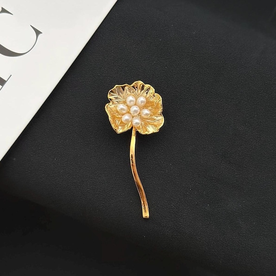 gold brooch for dress Lotus Flower with Natural Freshwater Pearls/Vintage Botanical Pin Coat Scarf Dress/Elegant Jewelry Gift for Mom Women abandoned cart