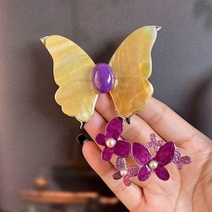 Natural yellow mother pearl butterfly brooch with Phosphosiderite/Unique handmade shell brooch/Mother&#39;s day brooch gift/Birthday gift women