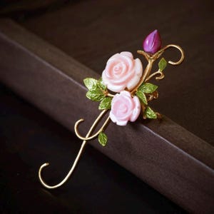 Natural pink queen conch shell flower brooch copper/Vintage shell brooch women/Branch pink gemstoen brooch