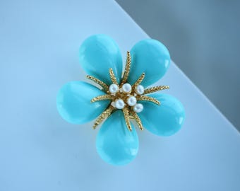Unique natural compressed turquoise with pearl brooch/Floral petal real pearl brooch/Elegant blue gemstone pearl brooch\Delicate pin brooch