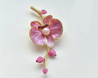 Natural white freshwater pearl brooch pin women/Sakura flower brooch with pearl/Statement pearl brooch vintage