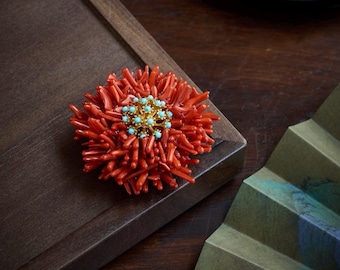 Brosche aus natürlicher roter Koralle mit blauem Türkis / Einzigartige Art-déco-Korallenbrosche für Damen / Große Vintage-Brosche aus roter Koralle – das perfekte Geschenk für sie