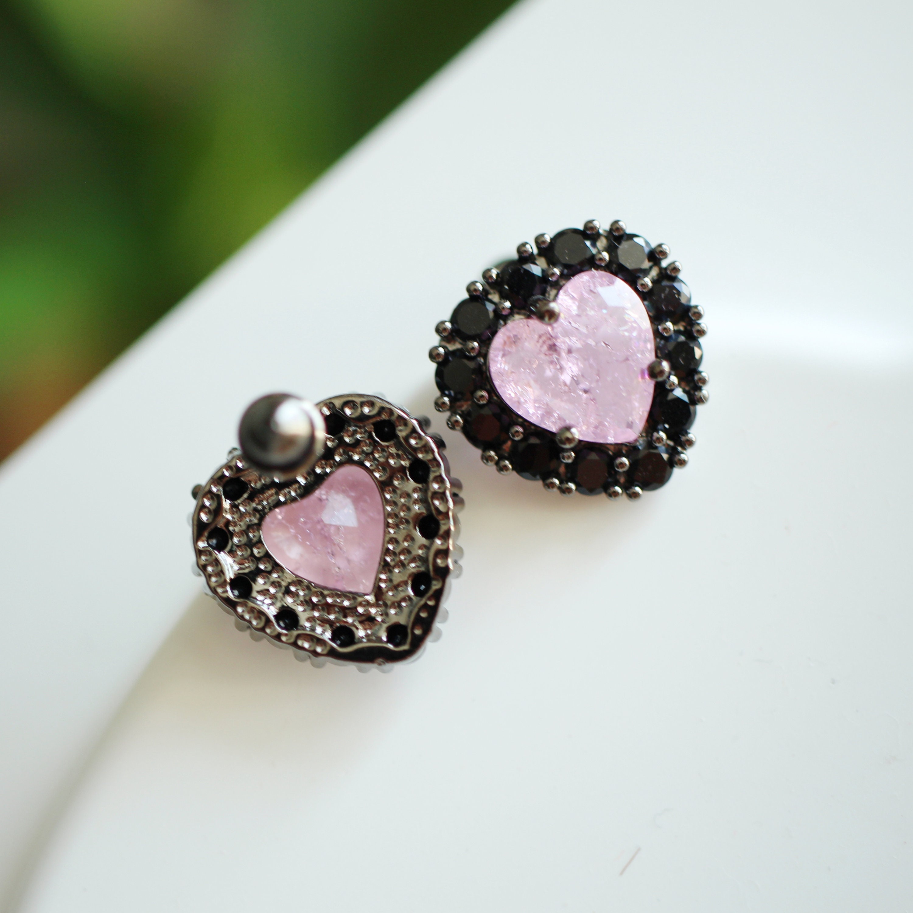 No.1604 ハートのピアス　ハートのイヤリング　ハンドメイドピアス　ピンク系 No.1604 ハートのピアス ハートのイヤリング ハンドメイドピアス