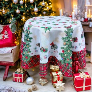 Christmas tapestry tablecloth for a round table