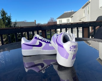 Flieder + Lila Air Force 1s