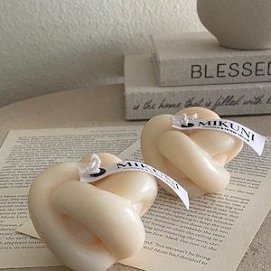 Tube Knot Candle: Organic Soy Wax Sculptural Candle