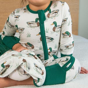 Pigiama di bambù con anatra, oca, ...