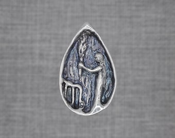 Virgo Pendant from Zodiac Collection (birthdays 08/23-09/22)