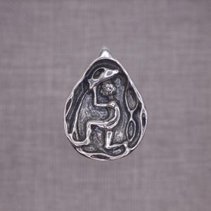 Aquarius Pendant from Zodiac Collection (birthdays 01/20-02/18)