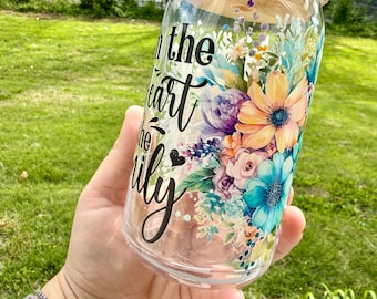 Mom the Heart of the Family Glass Can Cup | Floral Libbey Glass Tumbler | Mother’s Day Gift for Mom | 16oz Iced Coffee Cup with Bamboo Lid