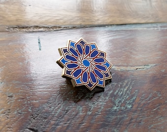 Muslim gift pin Muslim enamel blue pin star geometric pattern pin Muslim kid accessory Muslim jewelry rosette Muslim wedding favor gift Eid