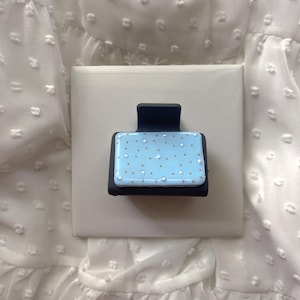Dainty Pearl - Claw Clip