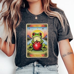 La chemise diététiste grenouille et pomme, T-shirt nutritionniste, Art de la carte de tarot squelette, Santé et bien-être, Chemise de jardinier, Cadeaux diététistes