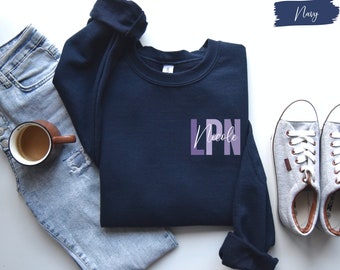 Sudadera LPN, suéter de enfermera LPN personalizado, suéter de enfermera RN, regalo de agradecimiento a la enfermera Lpn, cuello redondo de enfermera práctica con licencia, jersey Lpn