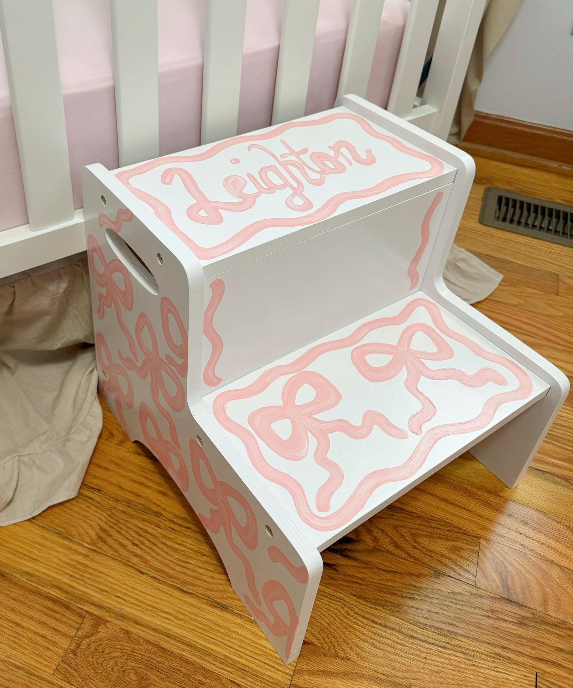 Marchepied En Bois Cacalo Baby - Motif Papillons Et Fleurs Rose Pour Petite Fille