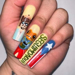 Bekijk meer foto's van nagels, DTMF, druk op nagels op bad bunny geïnspireerde nagelset