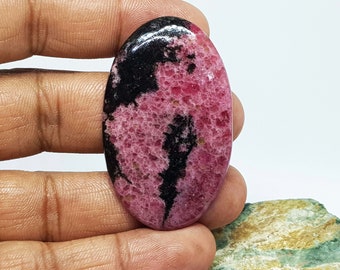 Natuurlijke roze rhodoniet cabochon: steen met platte achterkant