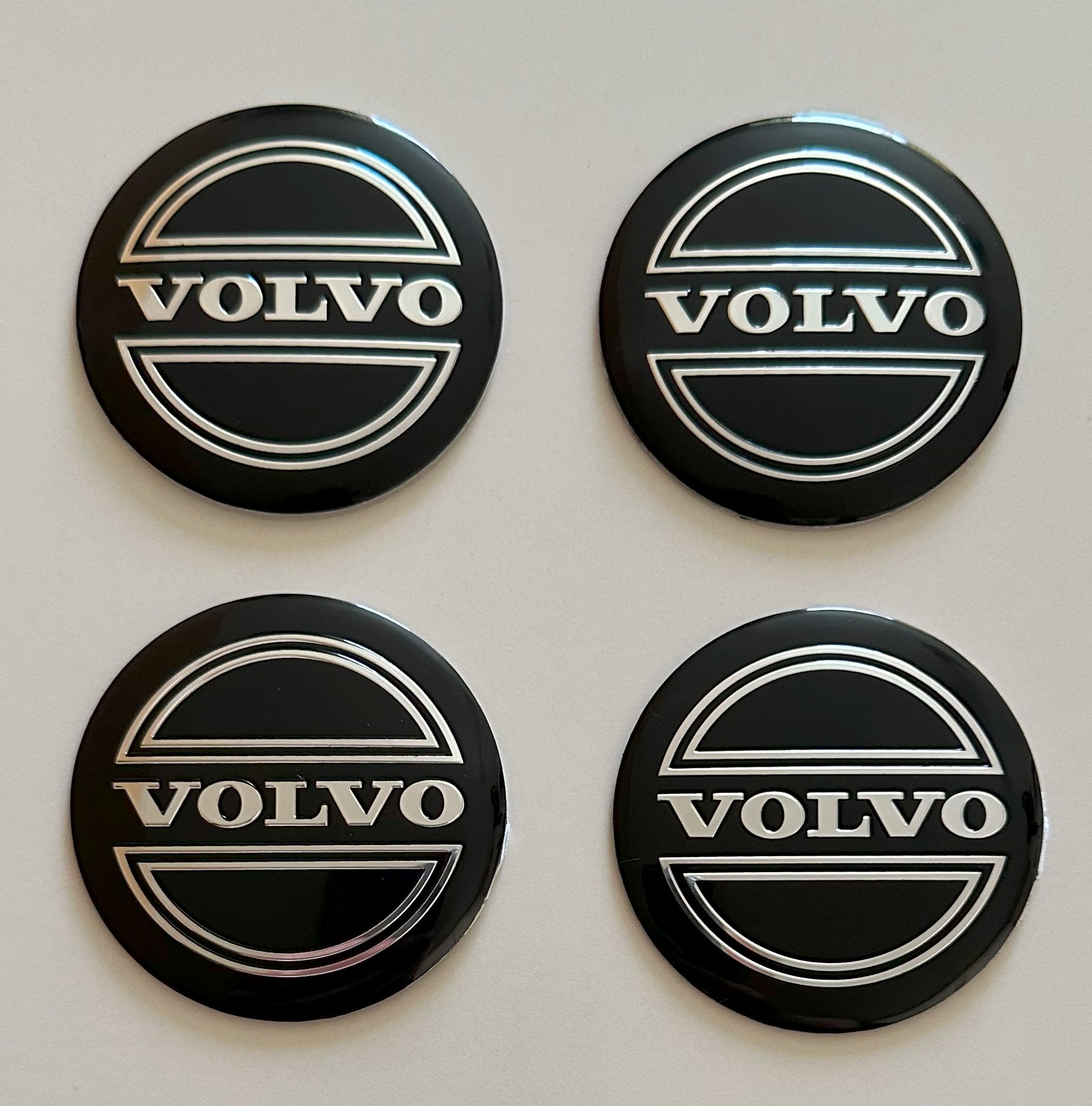 Auto Logo Embleme Aufkleber, Für Volvo S60 XC60 S90 XC90 Selbstklebende  Ersatz Dekoration Styling Zubehör Sticker Aufkleber : : Auto &  Motorrad
