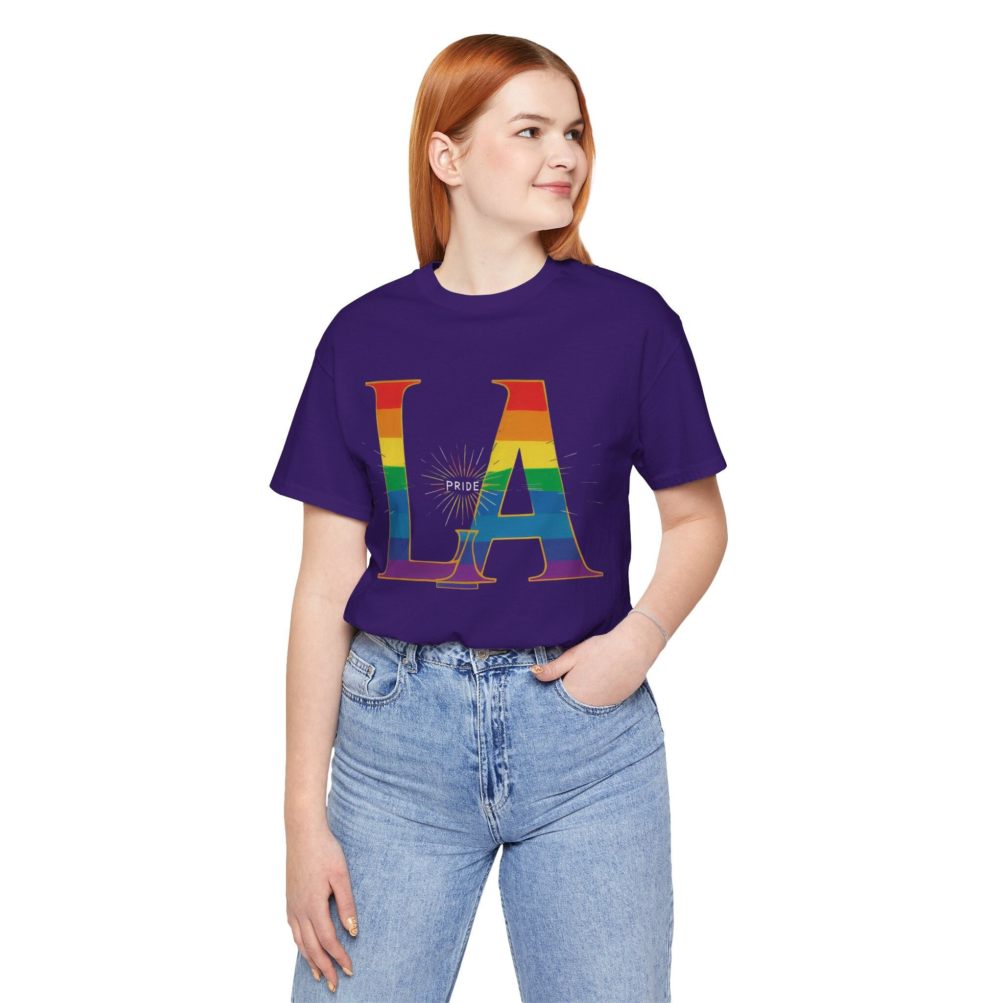 LA LGBTQ プライド T シャツ - 鮮やかでスタイリッシュなロサンゼルス 