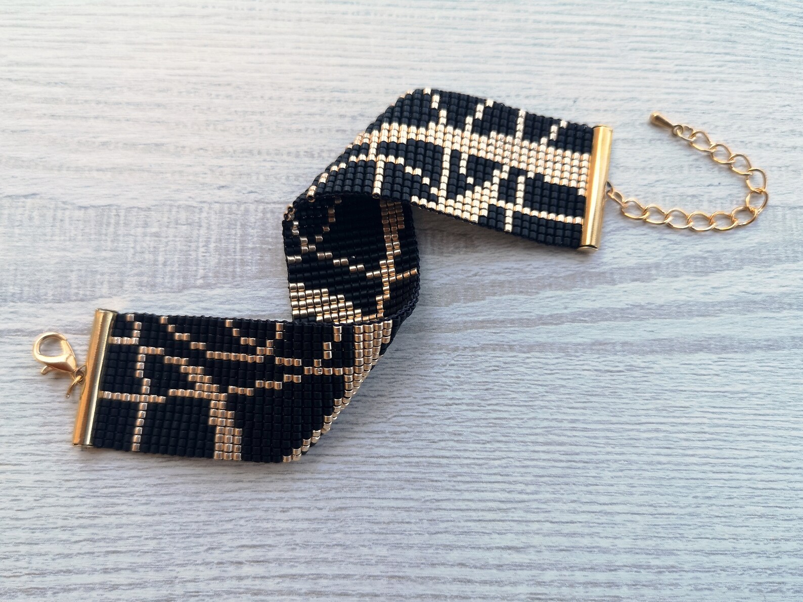 Abstract Bead Loom Bracelet Pattern, DIY Beaded Geometric Black Gold ...