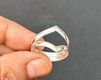 Minimalist Band Ring - Understated Elegance and Timeless Charm