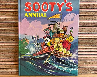 Sooty's Annual: with all his TV friends - Vintage Illustrated Hardback Children's Book, Purnell, First Reprint 1980