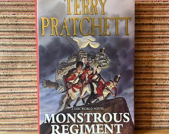 Regimiento Monstruoso: Una novela de Mundodisco (#31) de Terry Pratchett - Primera edición del Reino Unido, libro de tapa dura, Doubleday, 2003