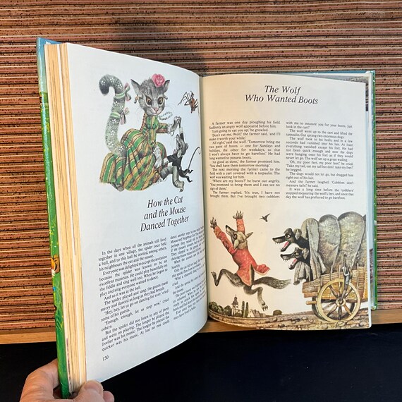 チェコ　ヴィンテージ絵本　ANIMAL FAIRY STORIES Animal Fairy Stories, Retold by Alena Benešová, Translated