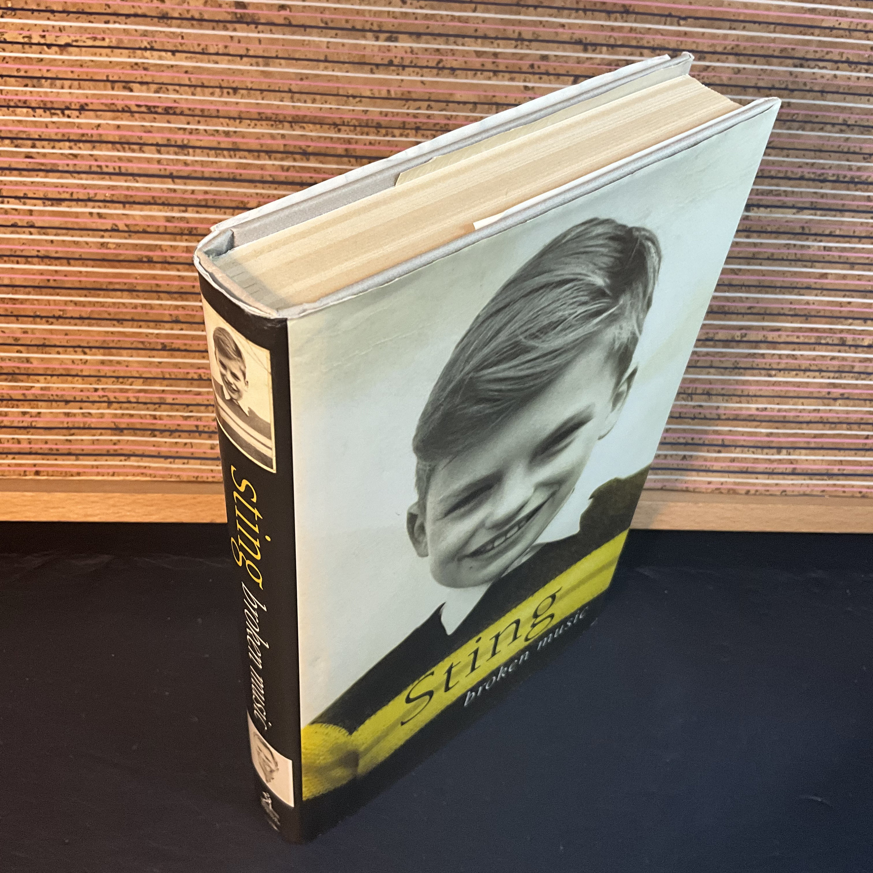 【美品】「BROKEN MUSIC」（洋書） 美品】「BROKEN MUSIC」（洋書）