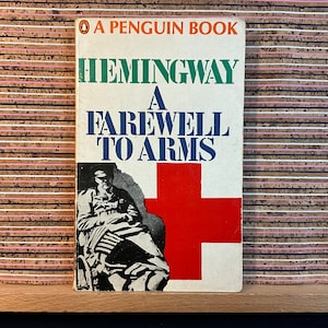 Pożegnanie z bronią Ernesta Hemingwaya - Vintage Penguin Paperback Edition #2, Penguin Books, 22. przedruk 1968