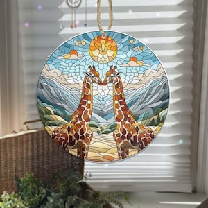 Giraffe Couple Suncatcher Ornament: Wildlife Home Decor
