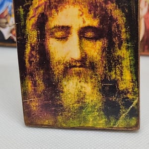 Holy Face of Jesus Icon – Inspired by the Shroud of Turin – Jesus Picture - Orthodox Christian - Christian Magnet – 8x6 cm (3.15x2.36 in)