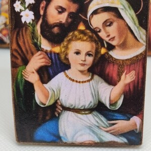 Holy Family Icon – Jesus, Mary & Joseph – Christian Wooden Magnet Icon –  (8x6 cm / 3.15x2.36 in)