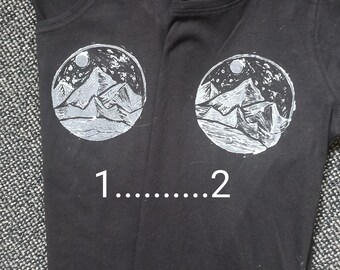 T-shirts met bergprint wit op zwart, verschillende maten