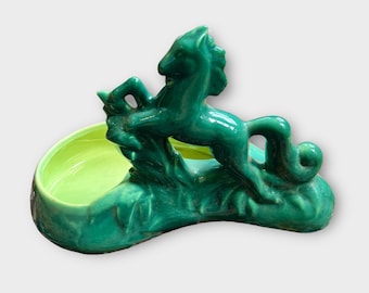 Vaso da fiori Beauceware Green Stallion – Cavallo rampante in ceramica del Quebec di metà secolo, ciotola o centrotavola in ceramica smaltata MCM vintage