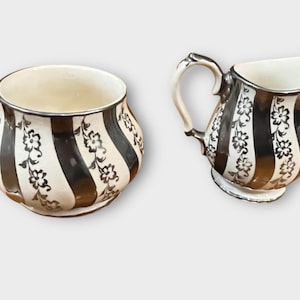 Vintage Sadler 2822 Silver Luster Cream and Sugar Set – England – 1950s Mid Century Floral Stripes – Hand Decorated – Retro Teaware