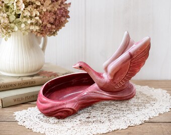 Vaso Beauceware a forma di cigno rosa, ciotola in ceramica vintage del Quebec, piatto a forma di uccello in ceramica stile Mid-Century Modern, decorazione per la casa canadese in stile Mid-Century Modern.