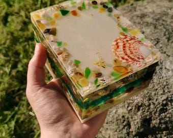 Handgemachte Schmuckschatulle aus Epoxidharz und natürlichem Dekor, Schmuckschatulle aus Epoxidharz, Erinnerungsbox, Einzigartiges Geschenk für sie