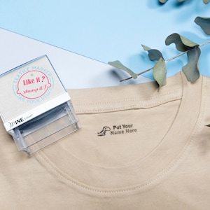 Tampon textile personnalisé pour l'étiquetage des vêtements : étiquetage facile et rapide, personnalisez votre tampon et marquez vos vêtements, pas de repassage nécessaire.