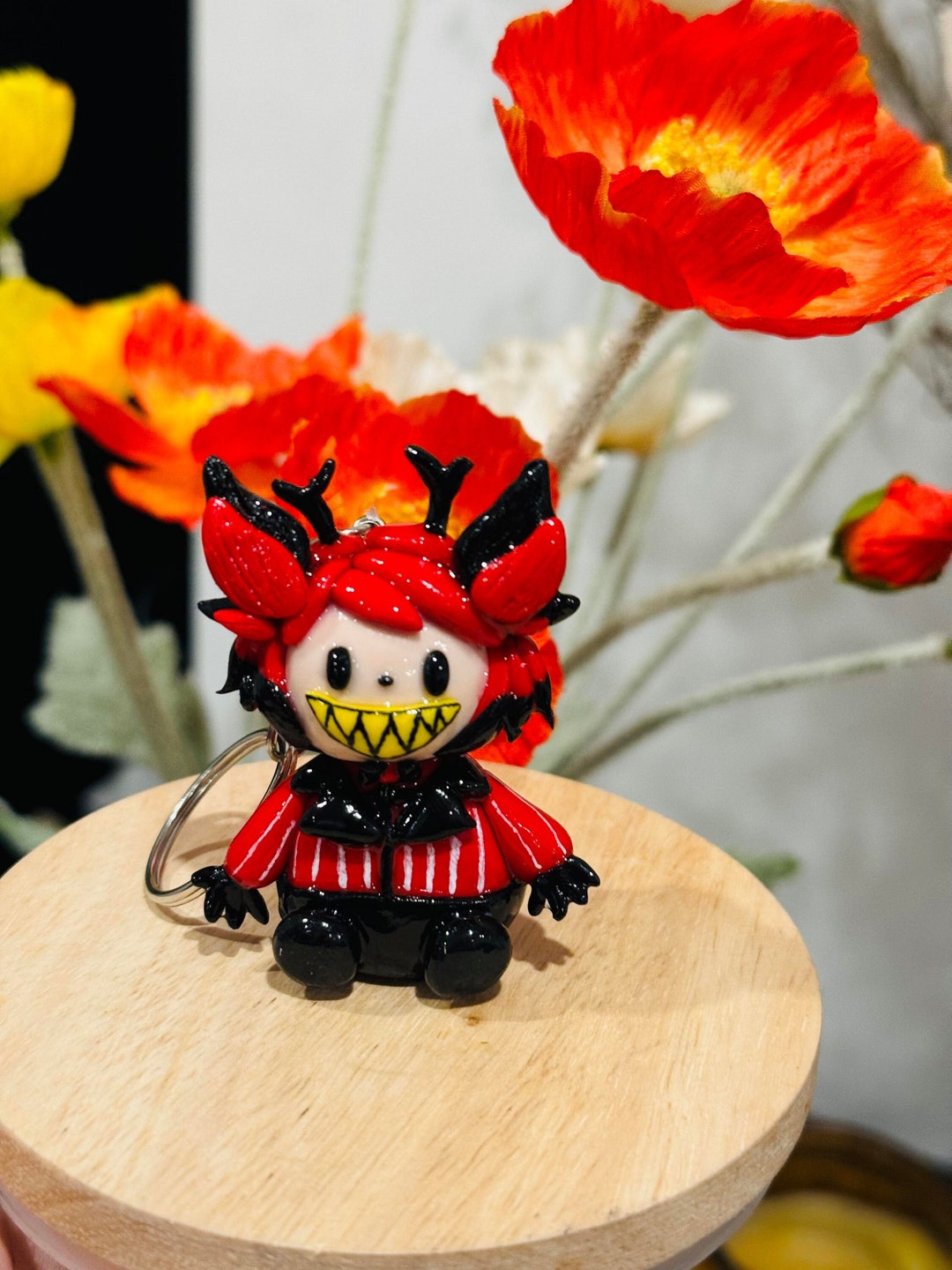 Hazbin Hôtel Anime Figure Acrylique Stand Alastor/Angel Dust/Charlie Morningstar/Vaggie Model Statue Bureau Affichage Figurines debout Hazbin Hôtel Anime Figure Acrylique Stand Alastor/Angel Dust/Charlie Morningstar/Vaggie Model Statue Bureau Affichage Figurines debout