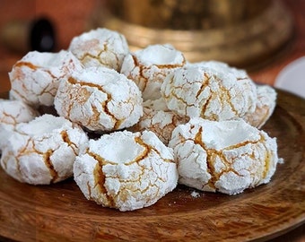 GHRAYBA Marocaines - Biscuits Traditionnels aux Amandes et au Sucre Glace