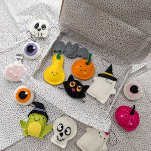 Pretty Felt Halloween Decorations or Garland, Spooky Cute Home Decor Bat Ghost Pumpkin Frog Cat Eyes Potion