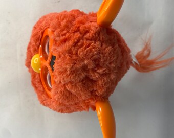 Furby Phoenix Interactif Orange – Peluche Animée Version Française, Personnalité Unique