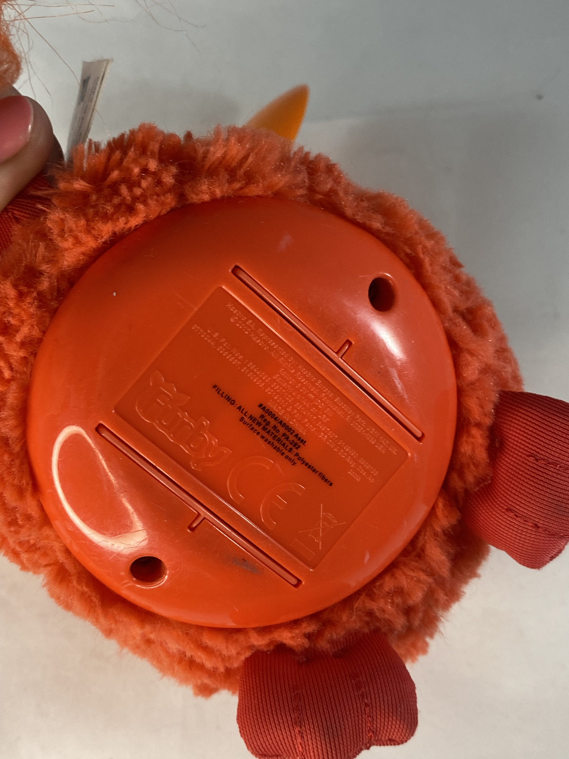 Furby Phoenix Interactif Orange – Peluche Animée Version Française, Personnalité Unique
