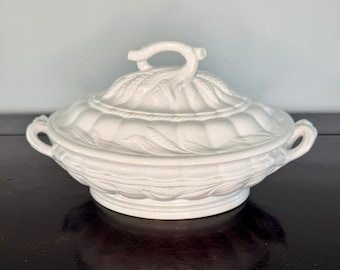 Sopera con tapa de loza Elsmore & Forster Ceres Wheat Pattern, década de 1850, antigua.